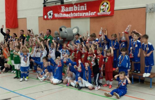 Bambiniturnier: Viel Spielfreude unter konfusen Bedingungen