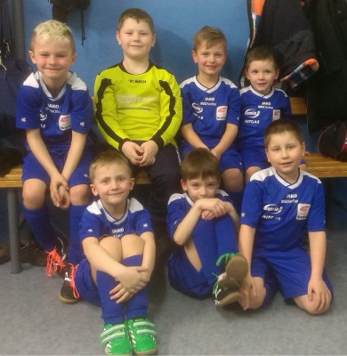 Bambini 4. beim gut besetzten Hallenturnier des FSV Halle