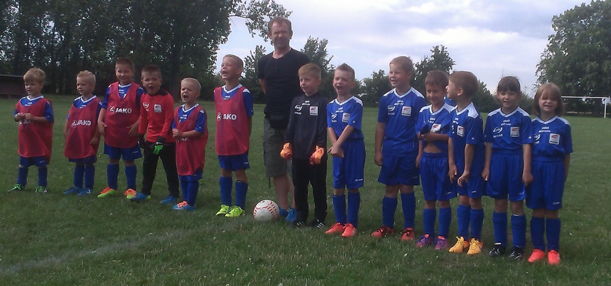 F- und G-Junioren beenden Sommerpause mit Trainingsspiel