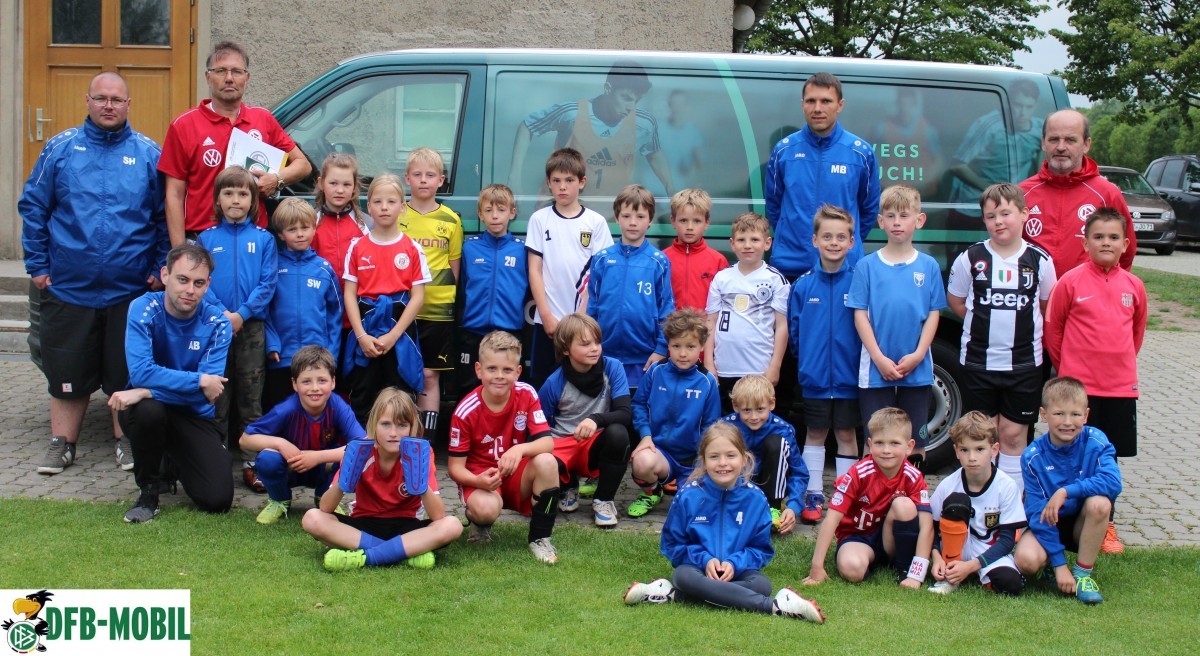 Highlight für F-Jun.: DFB-Mobil zu Gast in Großgräfendorf