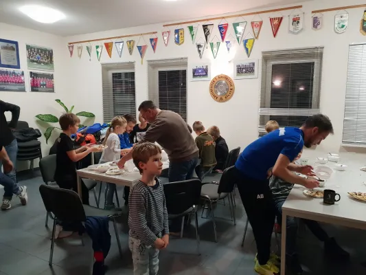 Weihnachtsplätzchen backen der F-Junioren