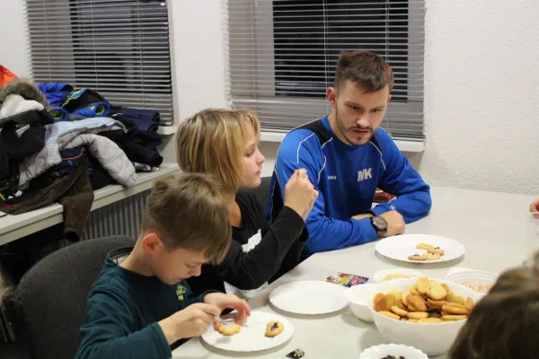 Weihnachtsplätzchen backen der F-Junioren
