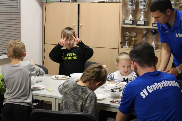 Weihnachtsplätzchen backen der F-Junioren